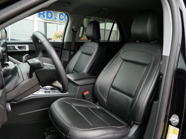 Certified 2023 Ford Explorer XLT w/ Equipment Group 202A AWD/4WD image 11