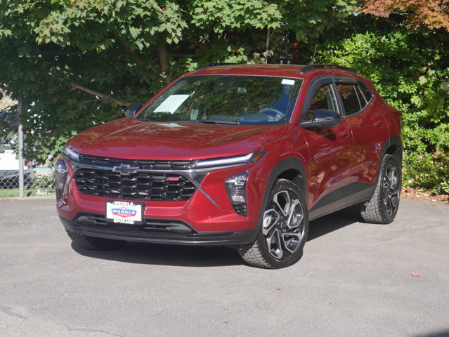 Used 2025 Chevrolet Trax RS w/ Driver Confidence Package FWD image 2