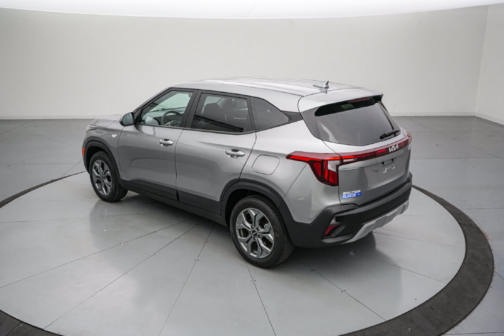 Used 2026 Kia Seltos LX AWD/4WD image 6