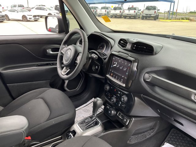 Used 2022 Jeep Renegade Sport w/ Sport Appearance Group AWD/4WD image 16