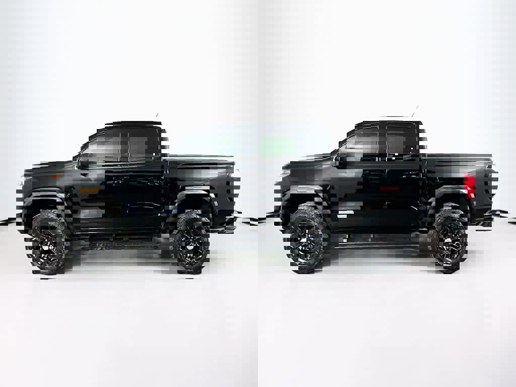 Used 2023 GMC Canyon Elevation w/ Elevation Premium Package image 3