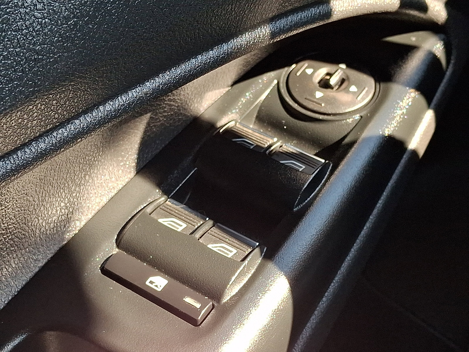 Certified 2018 Ford Transit Connect XLT image 29