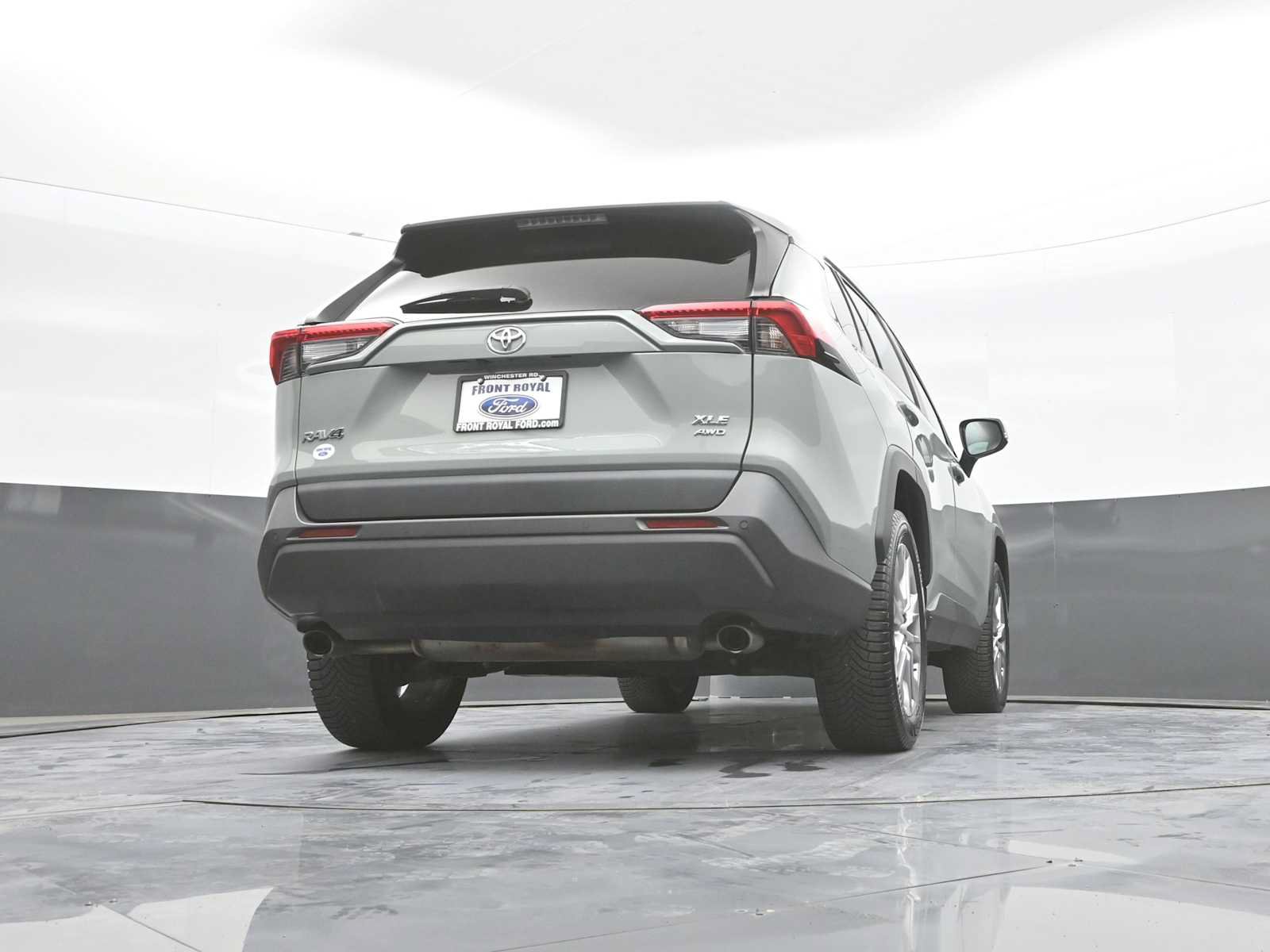 Used 2022 Toyota RAV4 XLE Premium AWD/4WD image 40
