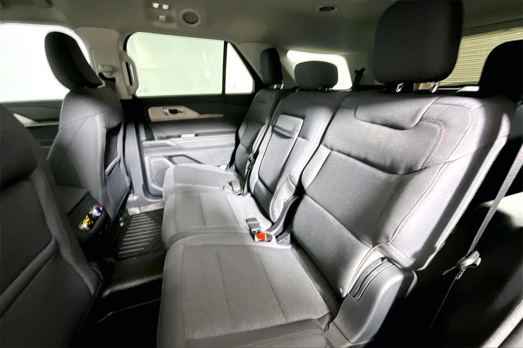 Certified 2025 Ford Explorer Active image 21