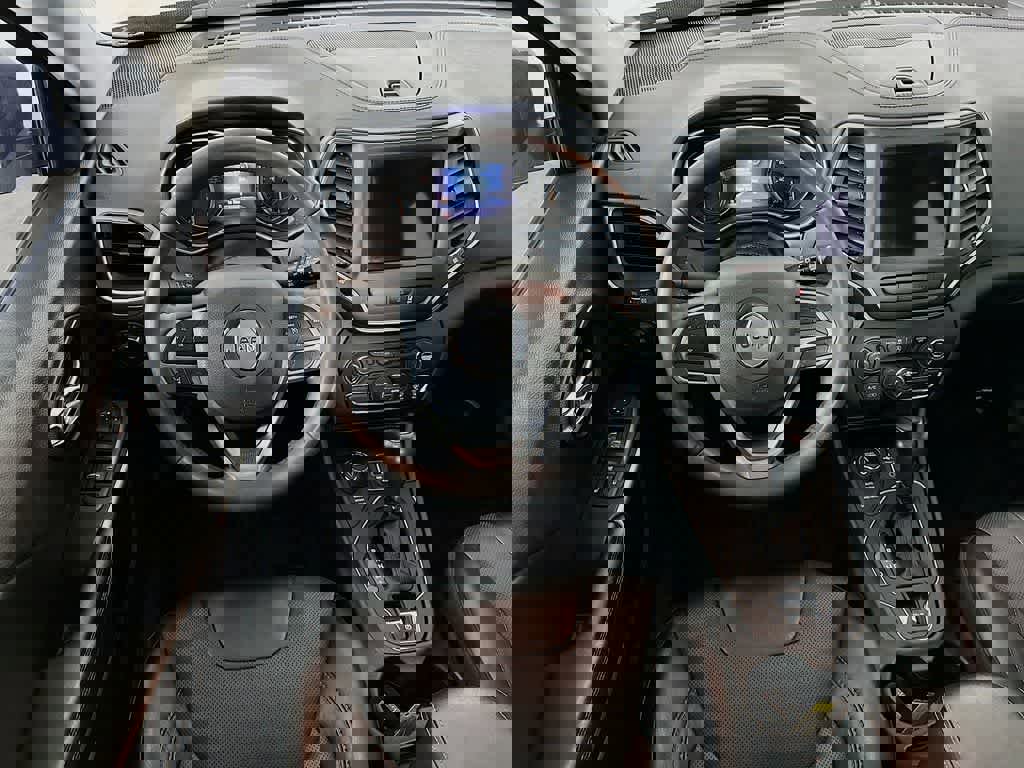 Used 2022 Jeep Cherokee Latitude Lux w/ Sun & Sound Group image 13