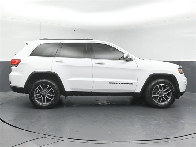 Used 2019 Jeep Grand Cherokee Limited image 16