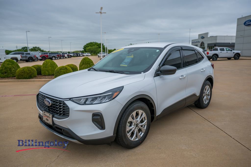 Certified 2023 Ford Escape Active FWD image 3
