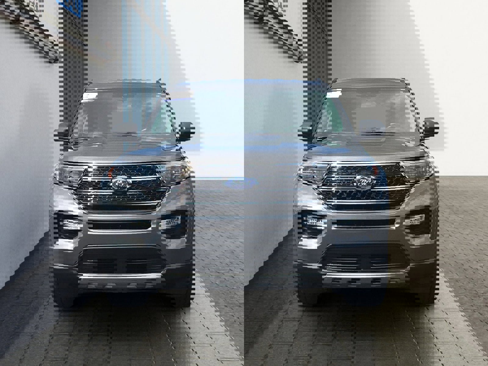 Certified 2022 Ford Explorer XLT w/ Equipment Group 202A image 8