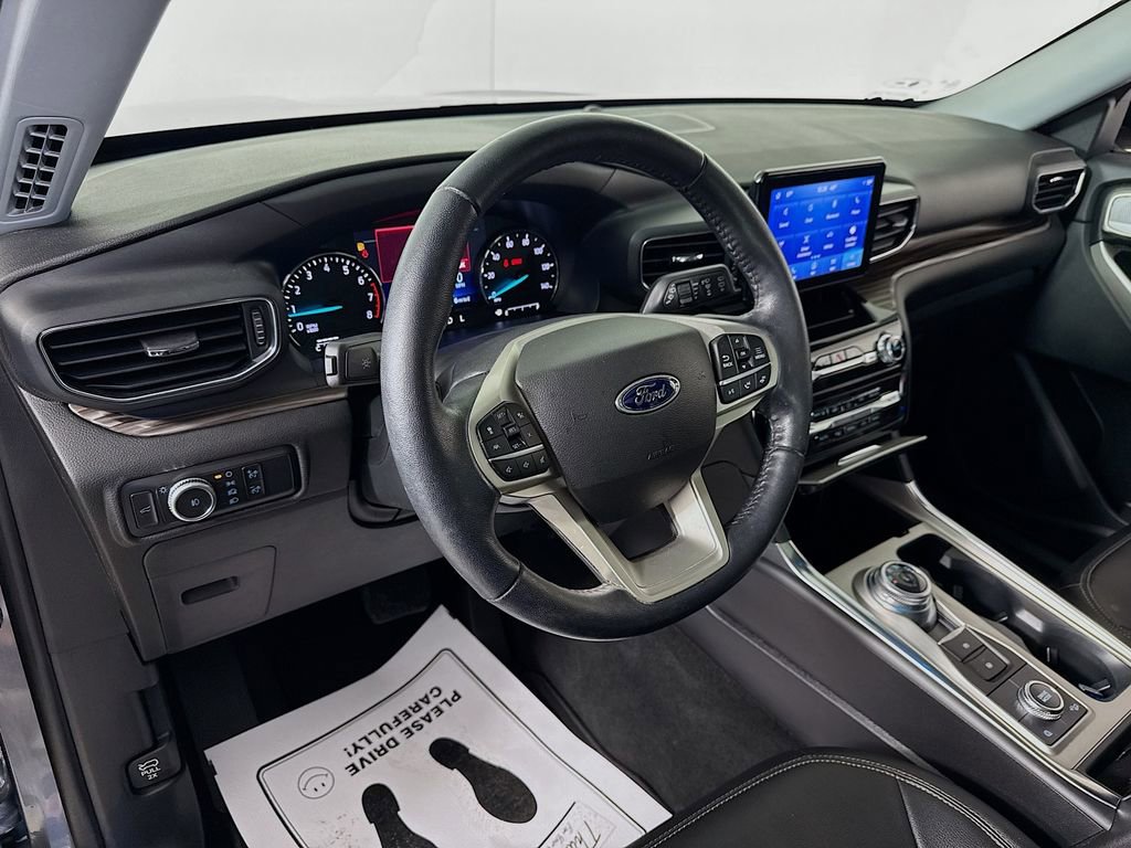 Certified 2022 Ford Explorer Limited w/ Equipment Group 301A image 15
