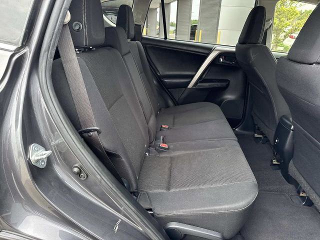 Used 2017 Toyota RAV4 XLE FWD image 9