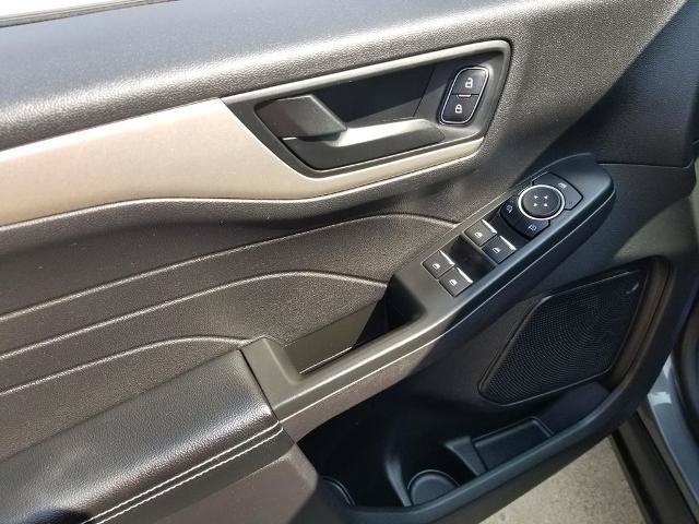 Certified 2022 Ford Escape SE w/ Convenience Package AWD/4WD image 10