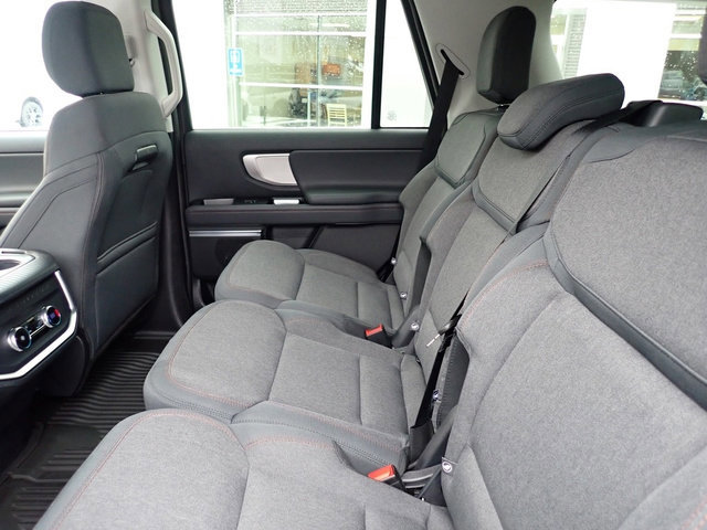 Certified 2025 Ford Expedition Active image 14