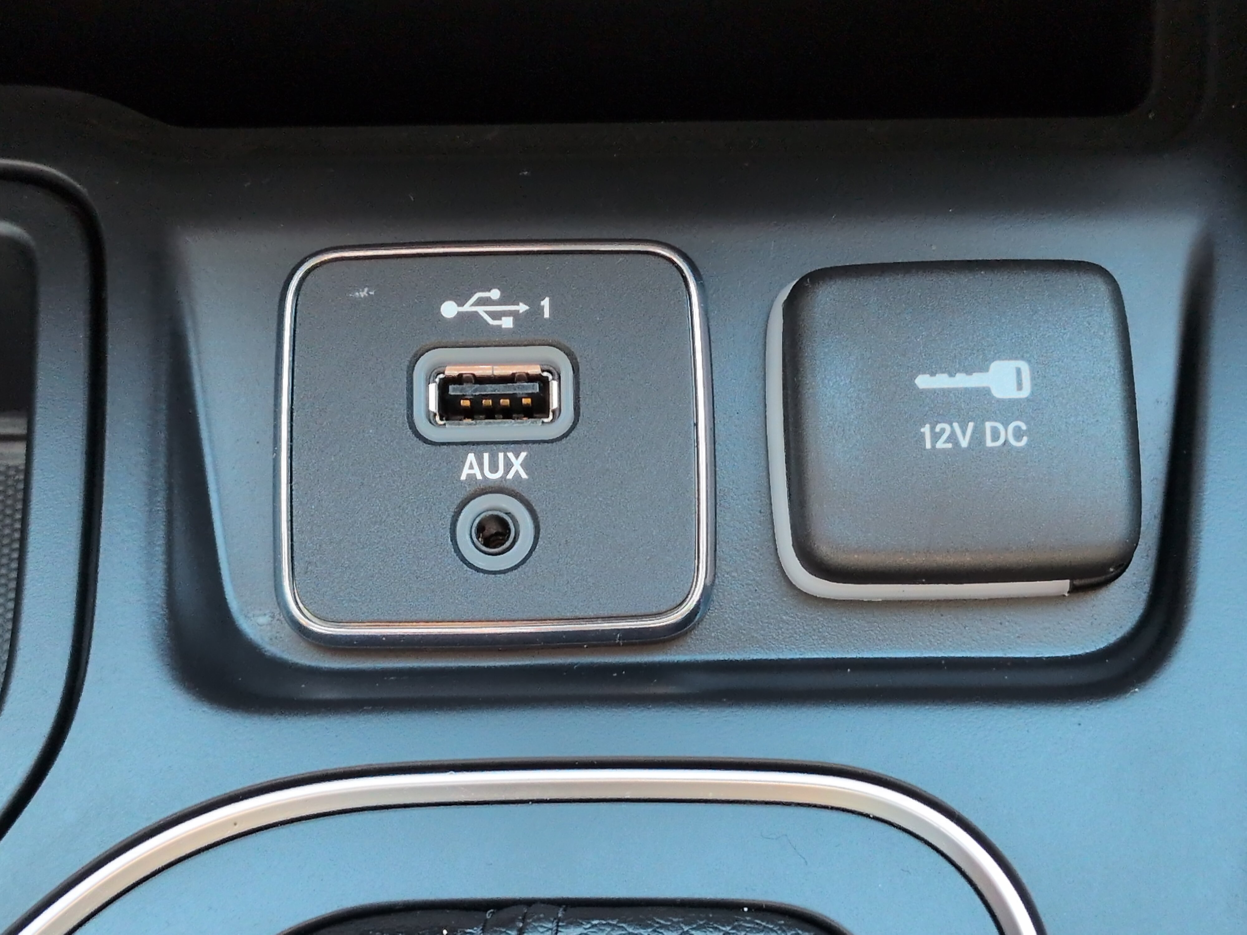 Used 2021 Jeep Cherokee Latitude Lux w/ Sun & Sound Group FWD image 20