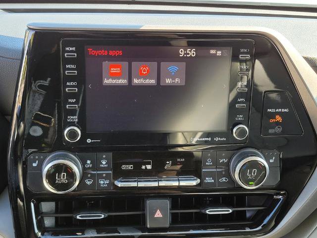 Used 2022 Toyota Highlander XLE AWD/4WD image 20