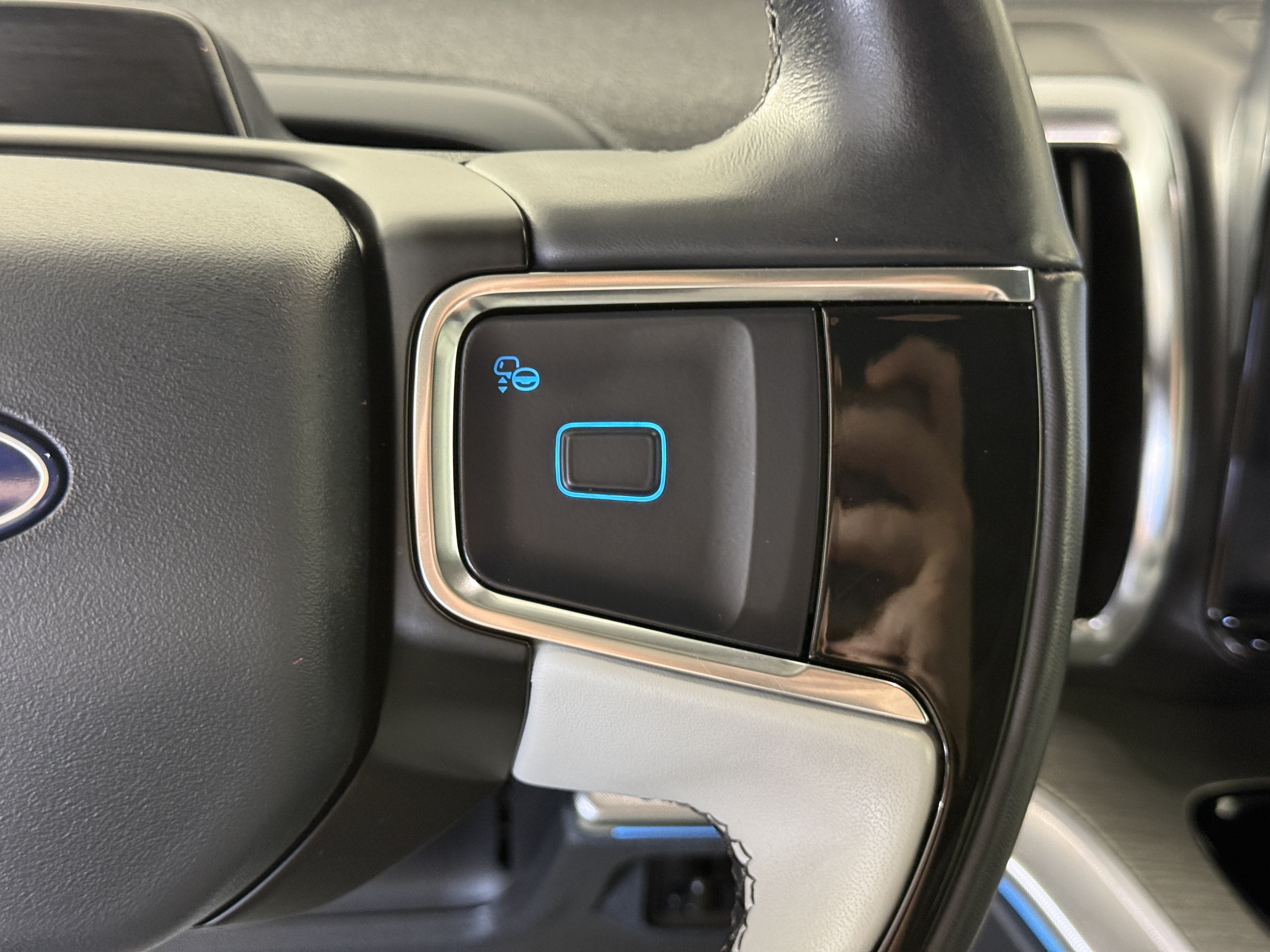 Certified 2025 Ford Expedition Platinum AWD/4WD image 26