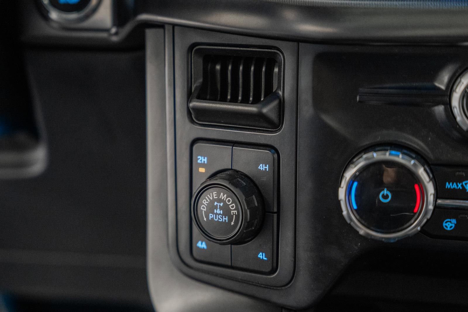 Certified 2024 Ford F150 Lariat w/ Equipment Group 502A High image 34