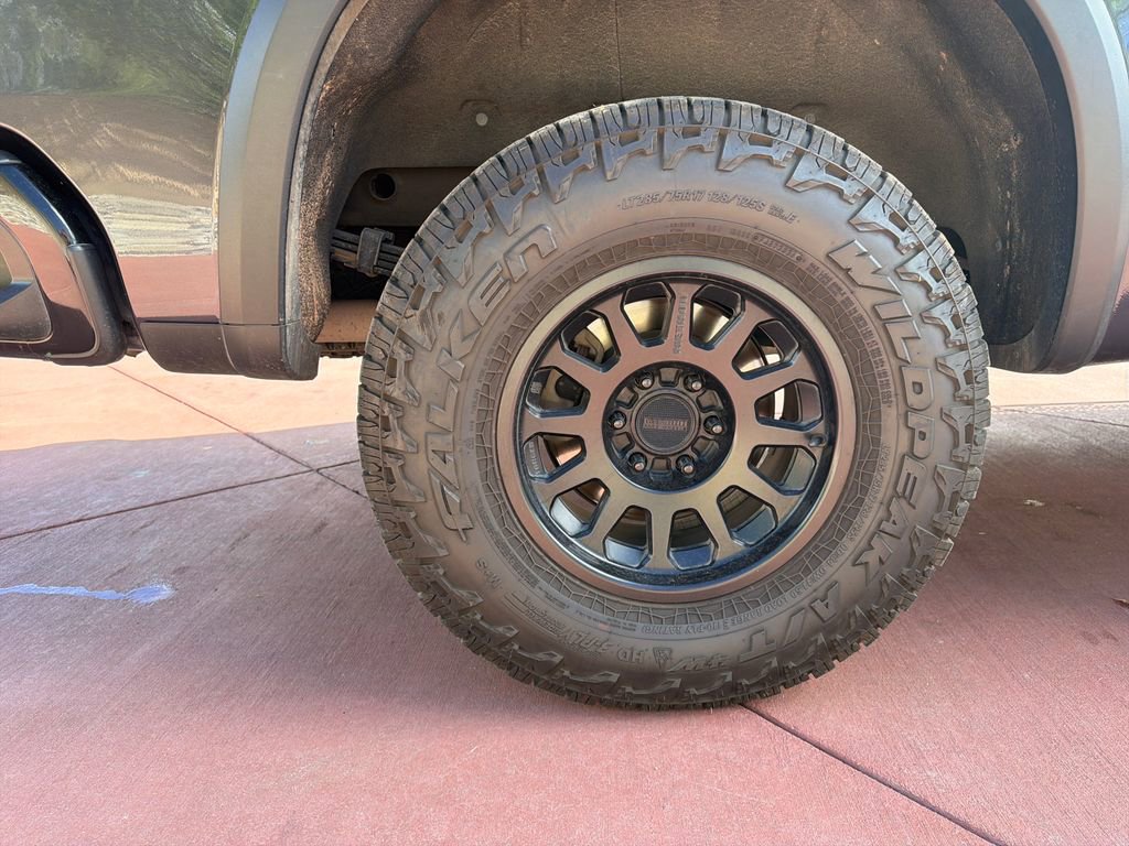 Used 2022 Chevrolet Silverado 1500 ZR2 w/ Technology Package image 34