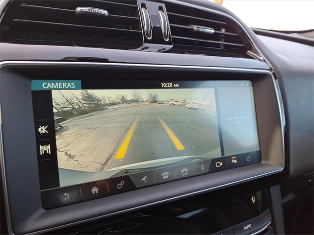 Used 2020 Jaguar F-PACE Premium image 20