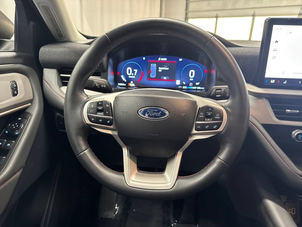 Certified 2025 Ford Explorer Active AWD/4WD image 15