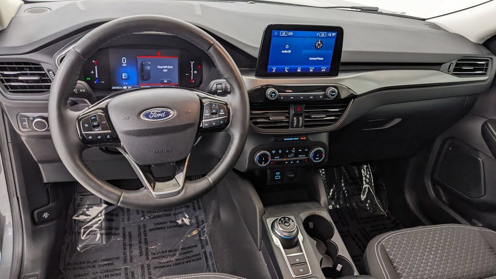 Certified 2023 Ford Escape Active w/ Cold Weather Package FWD image 3