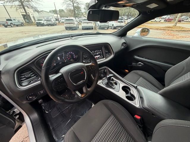 Used 2019 Dodge Challenger SXT w/ Blacktop Package image 6