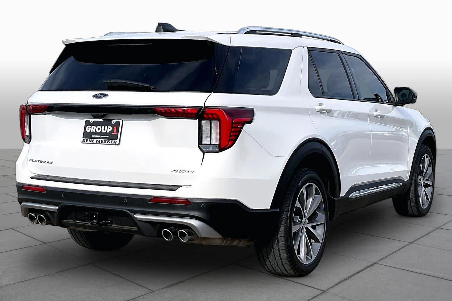 Certified 2025 Ford Explorer Platinum w/ Ultimate Package AWD/4WD image 13