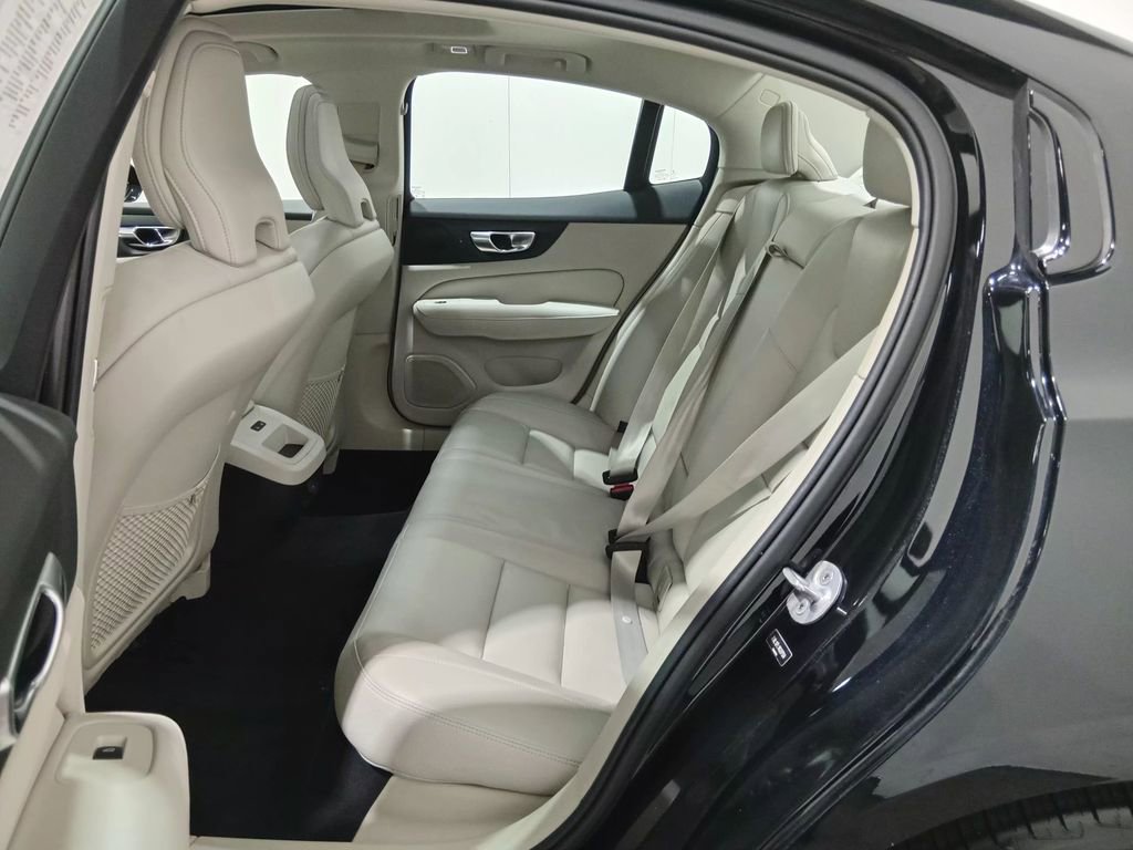 Used 2024 Volvo S60 B5 Plus FWD image 12