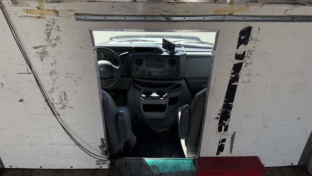 Certified 2018 Ford E-350 and Econoline 350 Super Duty RWD image 13