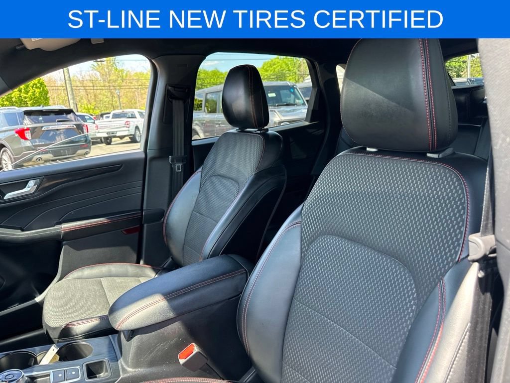 Certified 2023 Ford Escape ST-Line w/ Tech Pack #1 AWD/4WD image 16