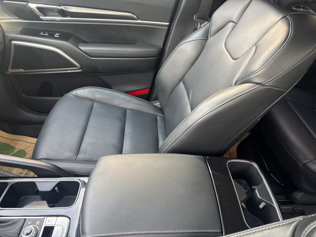 Used 2025 Kia Telluride S AWD/4WD image 30