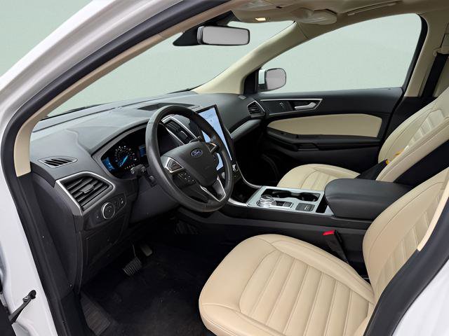 Certified 2022 Ford Edge SEL w/ Convenience Package AWD/4WD image 3