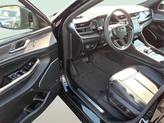 Used 2023 Jeep Grand Cherokee L Overland image 9