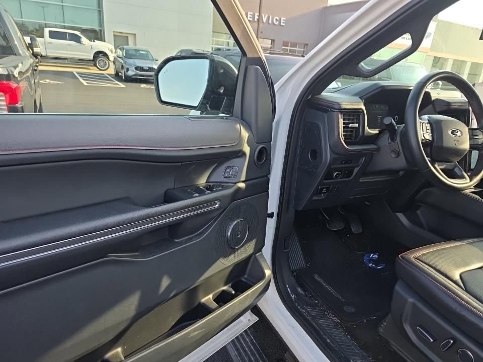 Certified 2022 Ford Expedition Max Limited AWD/4WD image 5