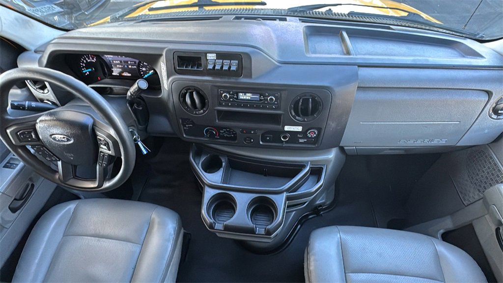 Certified 2022 Ford E-350 and Econoline 350 Super Duty image 10
