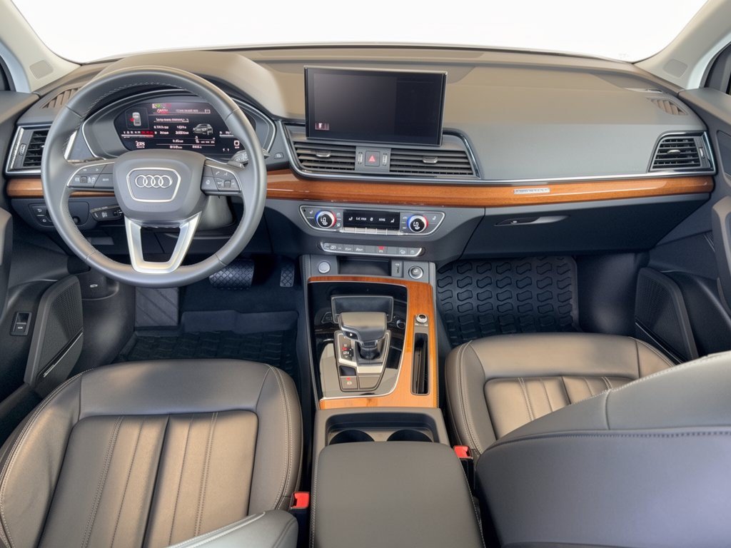 Used 2023 Audi Q5 2.0T Premium Plus w/ Premium Plus Package AWD/4WD image 17