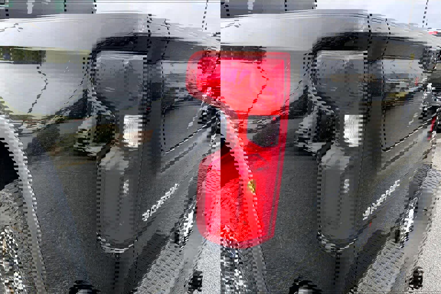 Used 2023 Chevrolet Silverado 1500 ZR2 w/ Technology Package image 27