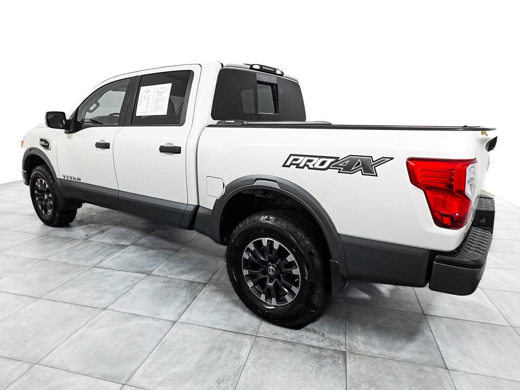 Used 2017 Nissan Titan PRO-4X AWD/4WD image 5