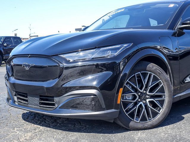 Certified 2025 Ford Mustang Mach-E Premium AWD/4WD image 3