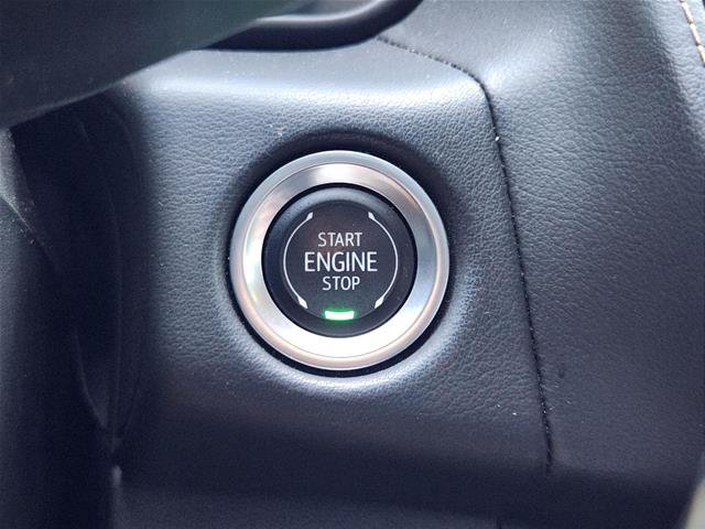 Used 2024 GMC Yukon AT4 w/ Technology Package AWD/4WD image 20