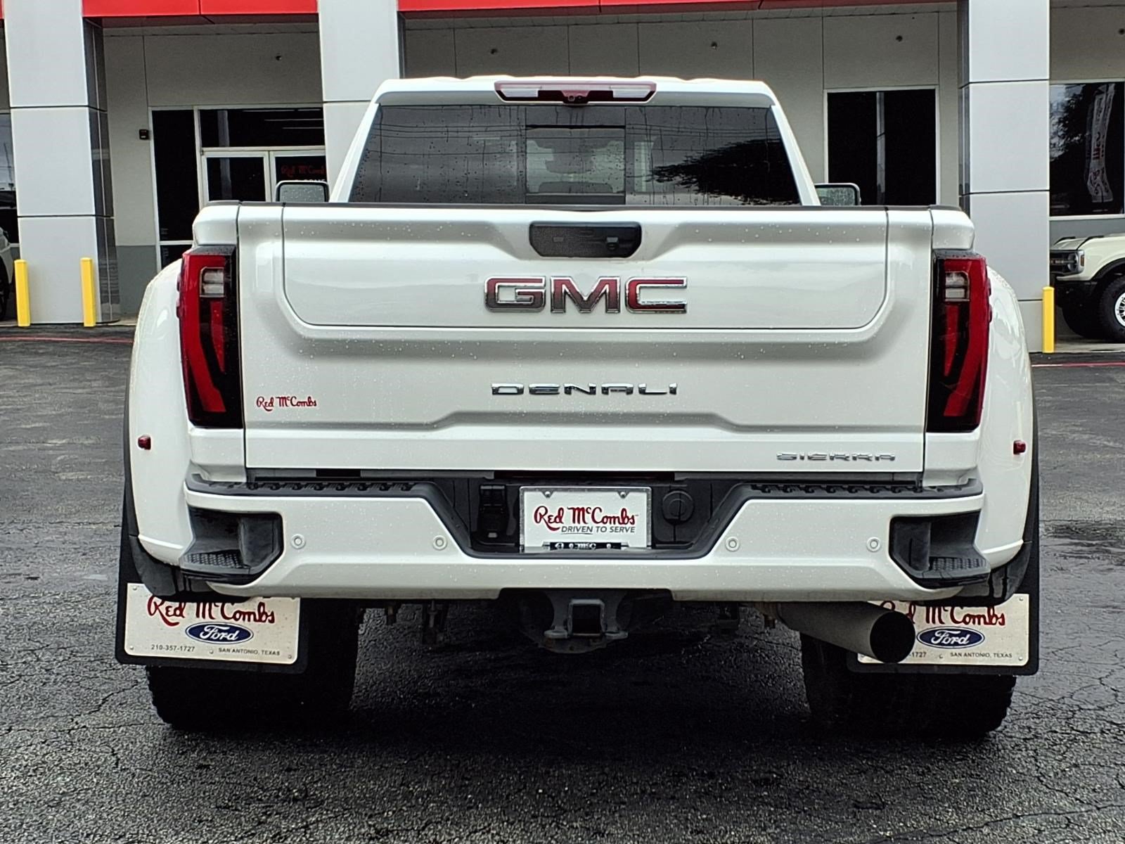 Used 2025 GMC Sierra 3500 Denali w/ Denali Reserve Package AWD/4WD image 7