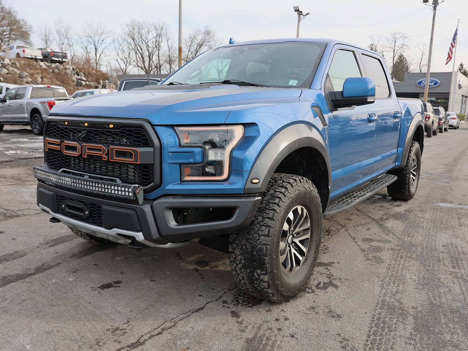 Certified 2020 Ford F150 Raptor w/ Equipment Group 802A Luxury image 3