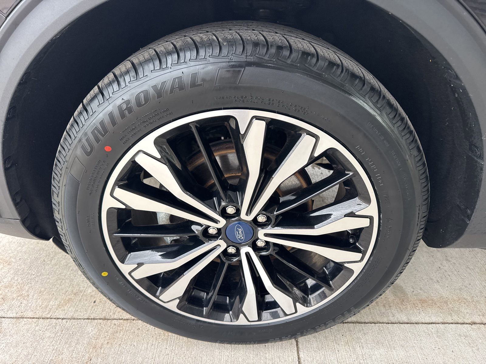 Certified 2022 Ford Escape SEL w/ SEL Stealth AWD Package image 17