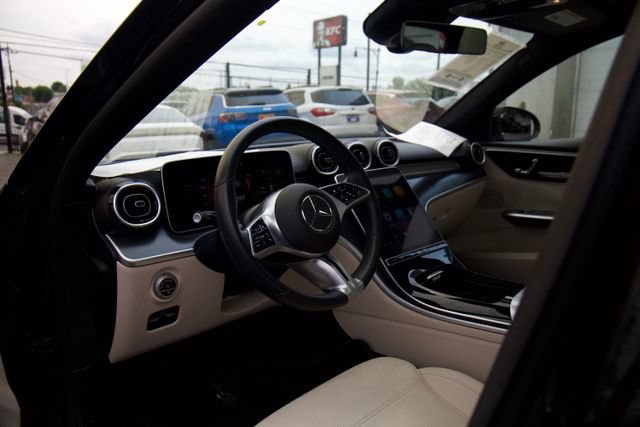 Used 2025 Mercedes-Benz C 300 4MATIC Sedan image 14