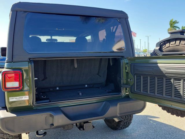 Used 2022 Jeep Wrangler Sport image 12