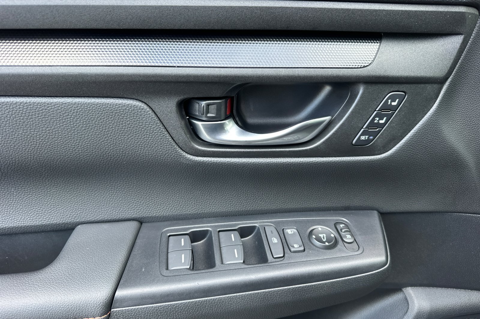 Used 2025 Honda CR-V Sport-L image 13