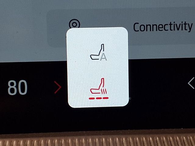 Certified 2025 Ford Explorer Active image 8