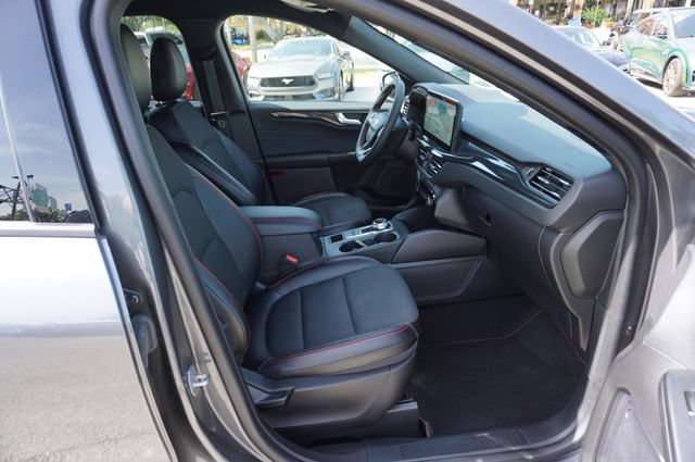 Certified 2023 Ford Escape ST-Line w/ Tech Pack #1 FWD image 3