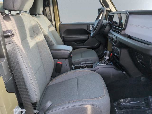 Used 2025 Jeep Wrangler Sport AWD/4WD image 21