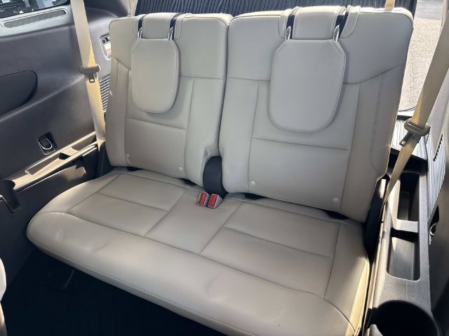 Certified 2020 Ford Explorer Platinum w/ Premium Technology Package AWD/4WD image 16