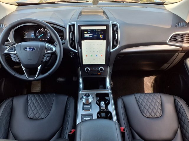 Certified 2024 Ford Edge Titanium w/ Class II Trailer Tow Package AWD/4WD image 13